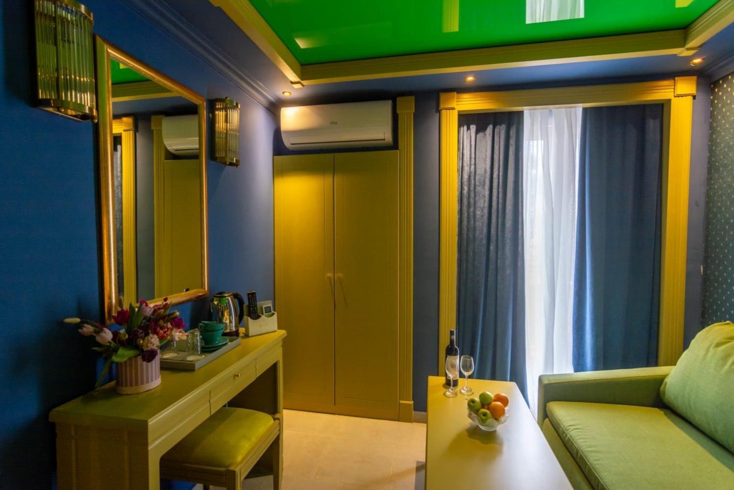 Hotel Craiova By Phoenicia Blue View Olimp Exteriör bild